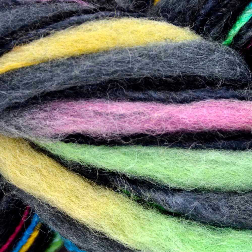 UNIVERSAL YARN Bamboo Bloom Handpaints Thick-And-Thin Yarn 100 g Belious