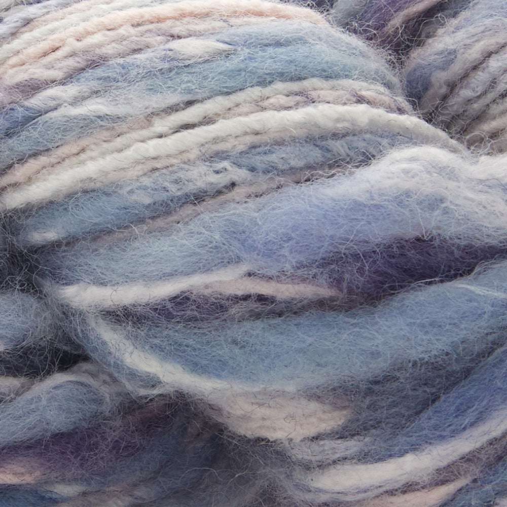 UNIVERSAL YARN Bamboo Bloom Handpaints Thick-And-Thin Yarn 100 g Ginga