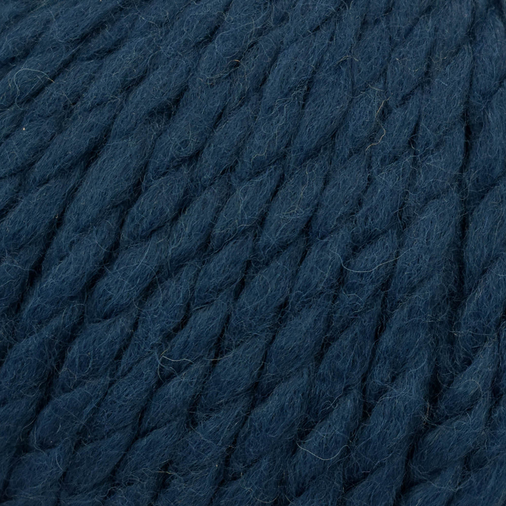 UNIVERSAL Be Wool Super Bulky Wool Blend Yarn 200 g/94 yd Admiral
