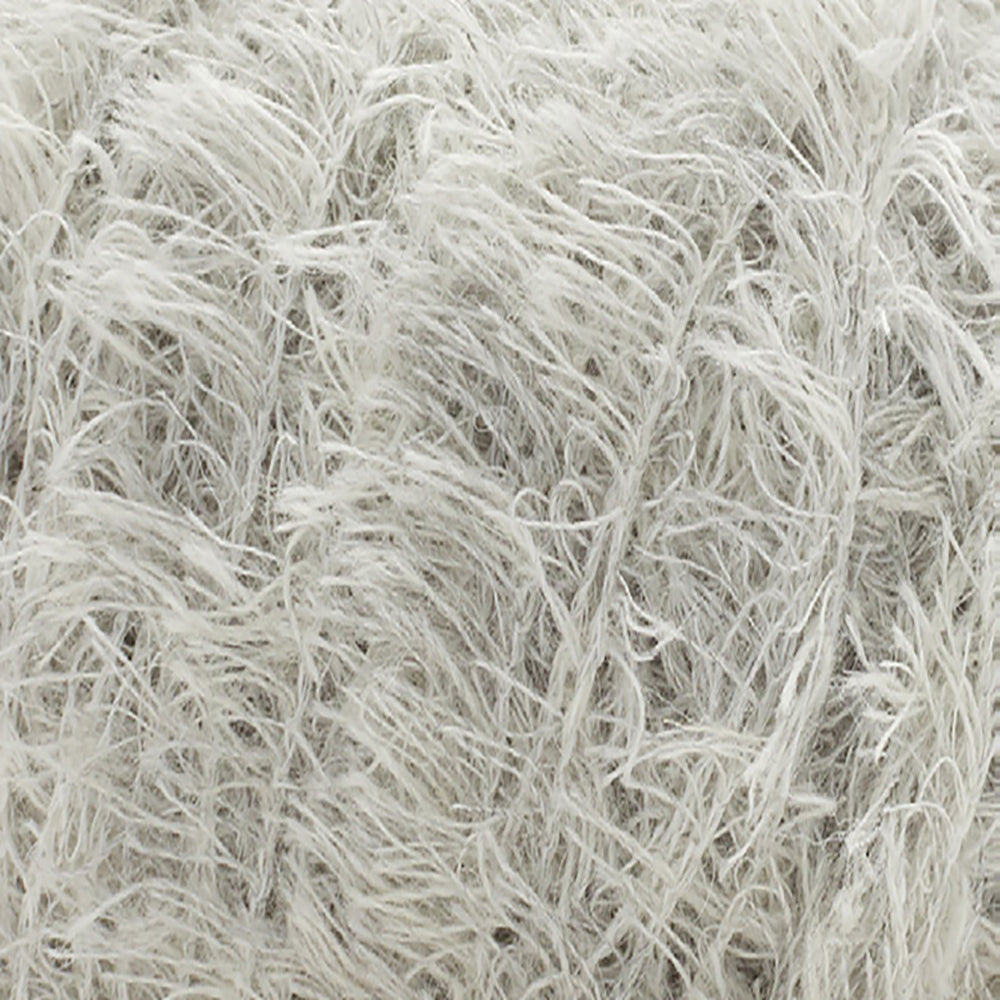 UNIVERSAL Minou Eyelash Yarn 50 g / 145 m (158 yd) Kitten