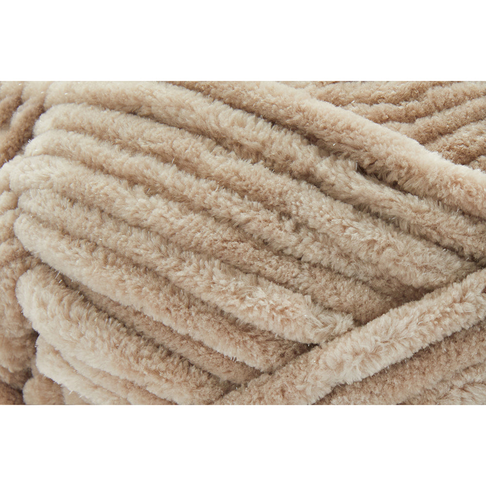 UNIVERSAL Bella Chenille Big Glimmer Sparkle Chenille Yarn 200 g / 80 m (87 yds)