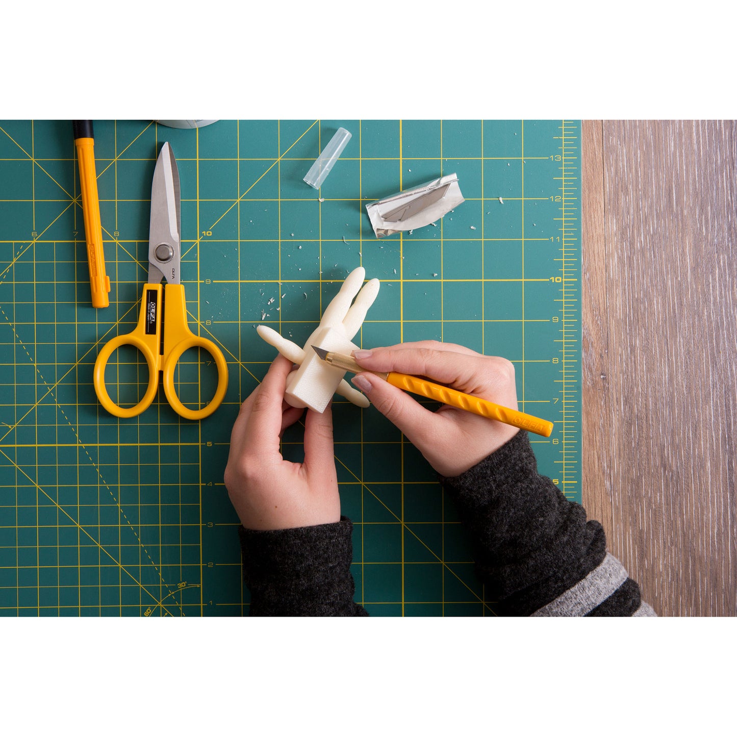 OLFA Graphic Art Knife With 5 Replacement Blades