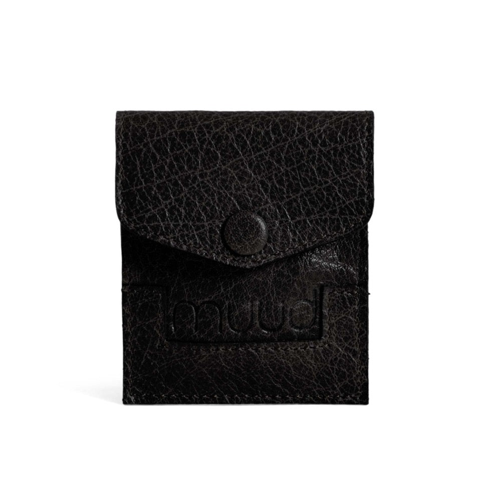 Bergen Black - Leather case 9.5cm x 8.5cm (3.74in x 3.34in)