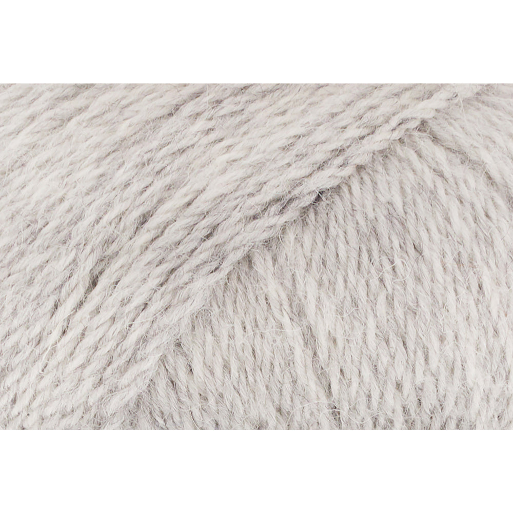 UNIVERSAL Fawning #1786 Yarn - 50g - Light Weight 3 - 150m (164yds) - Nickel