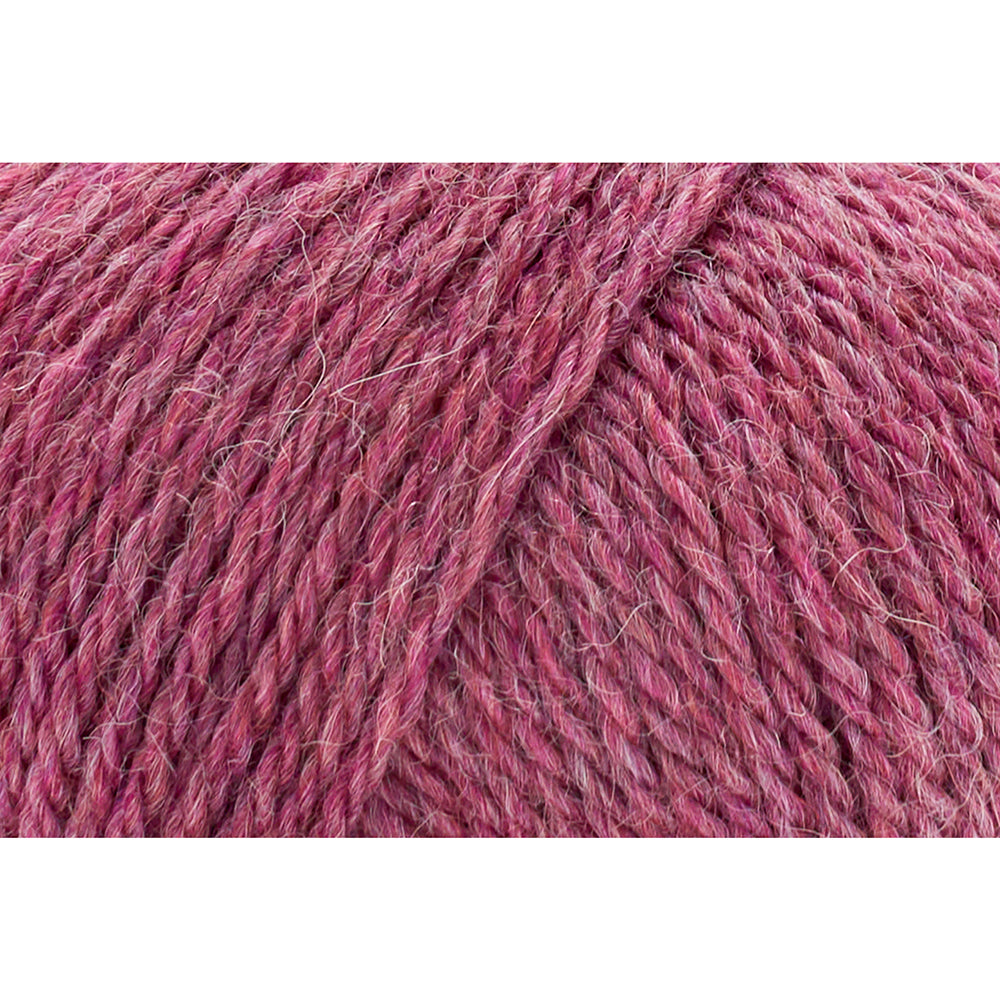 UNIVERSAL Fawning #1786 Yarn - 50g - Light Weight 3 - 150m (164yds) - Iris