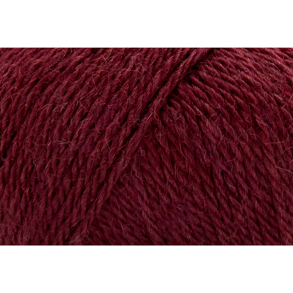 UNIVERSAL Fawning #1786 Yarn - 50g - Light Weight 3 - 150m (164yds) - Cranberry