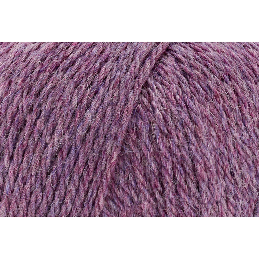 UNIVERSAL Fawning #1786 Yarn - 50g - Light Weight 3 - 150m (164yds) - Heliotrope