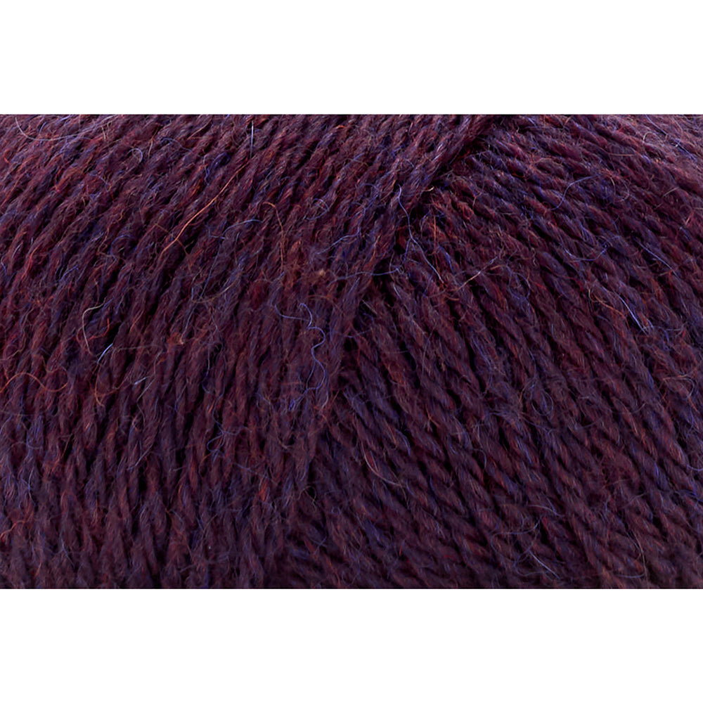UNIVERSAL Fawning #1786 Yarn - 50g - Light Weight 3 - 150m (164yds) - Midnight Plum