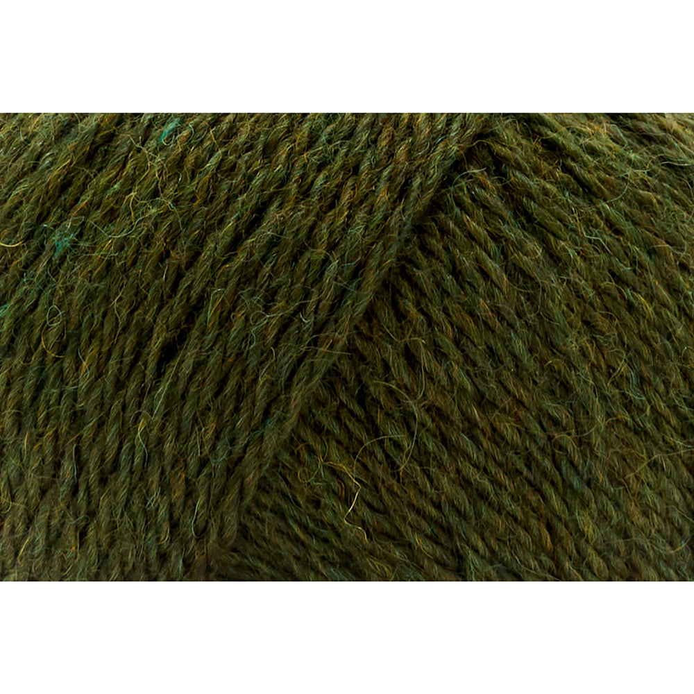 UNIVERSAL Fawning #1786 Yarn - 50g - Light Weight 3 - 150m (164yds) - Kelp