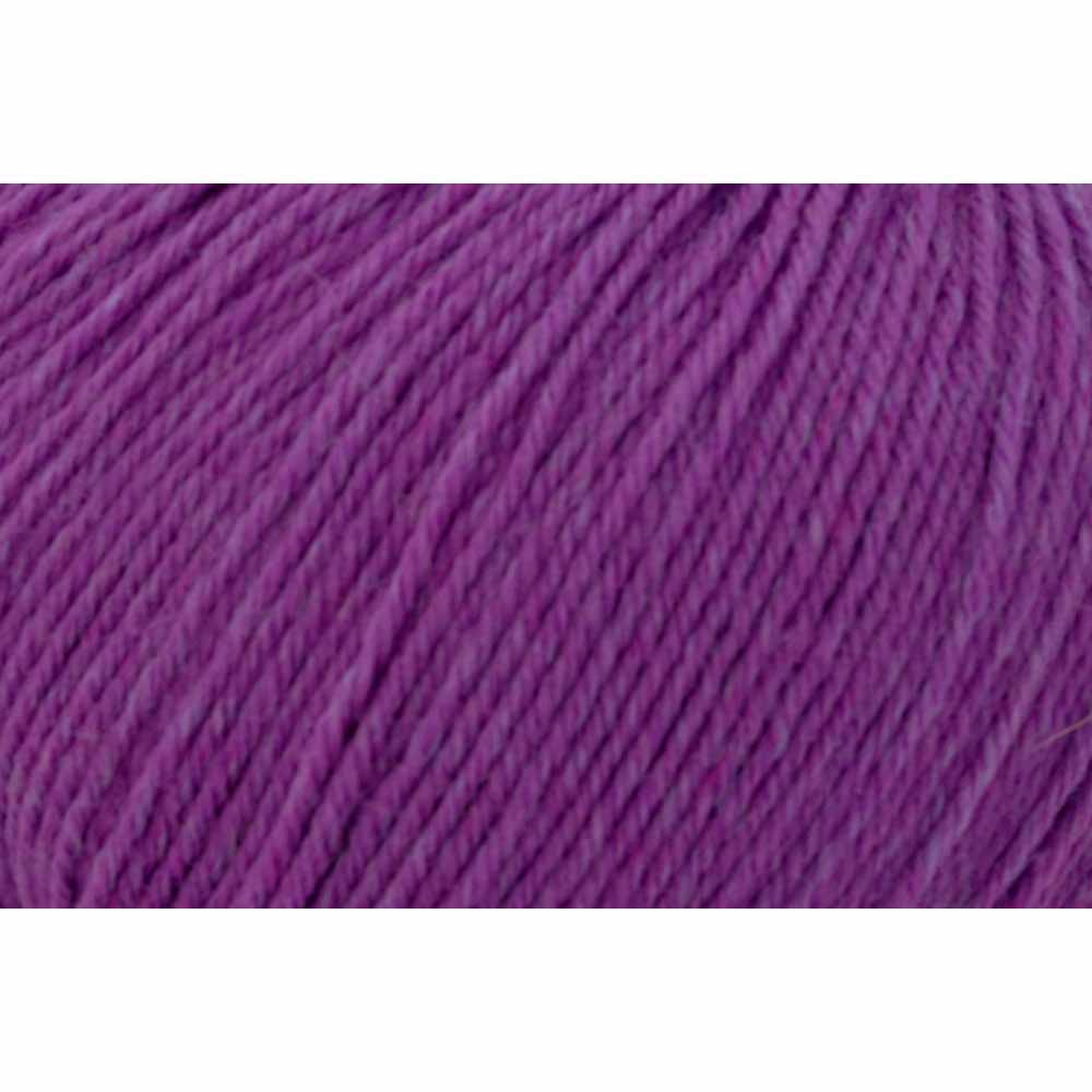 UNIVERSAL Deluxe Worsted Wool Yarn, 100 g / 220 yd, Violet Rustic