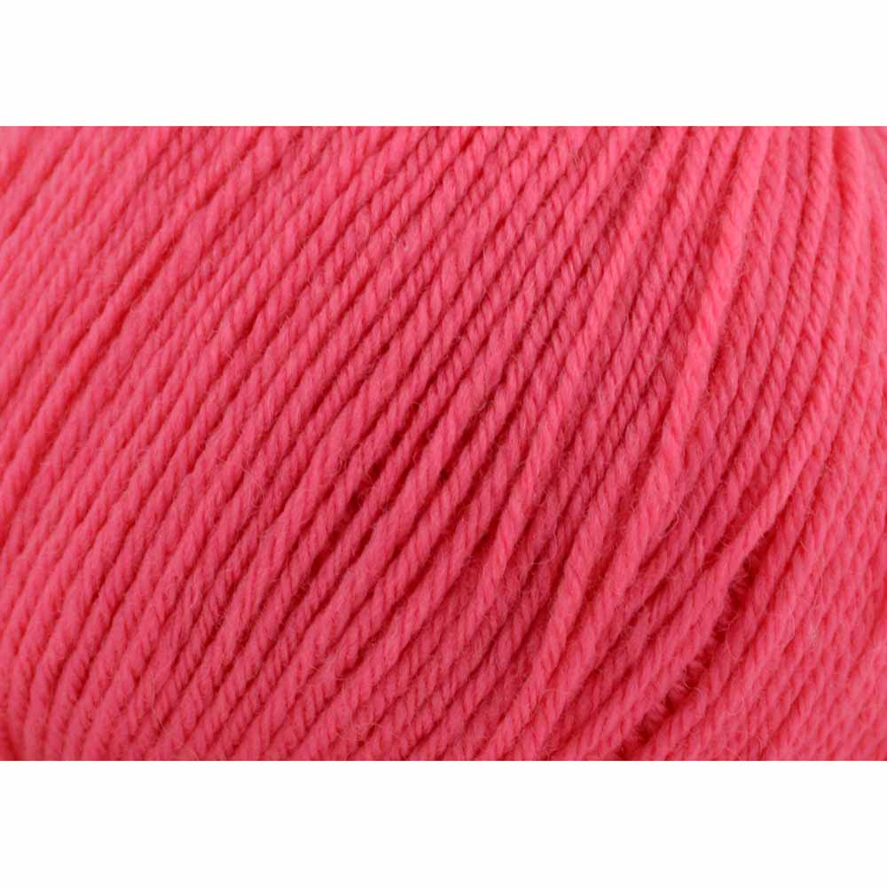 UNIVERSAL Deluxe Worsted Superwash Wool Yarn 100 g (218 yd) Honeysuckle