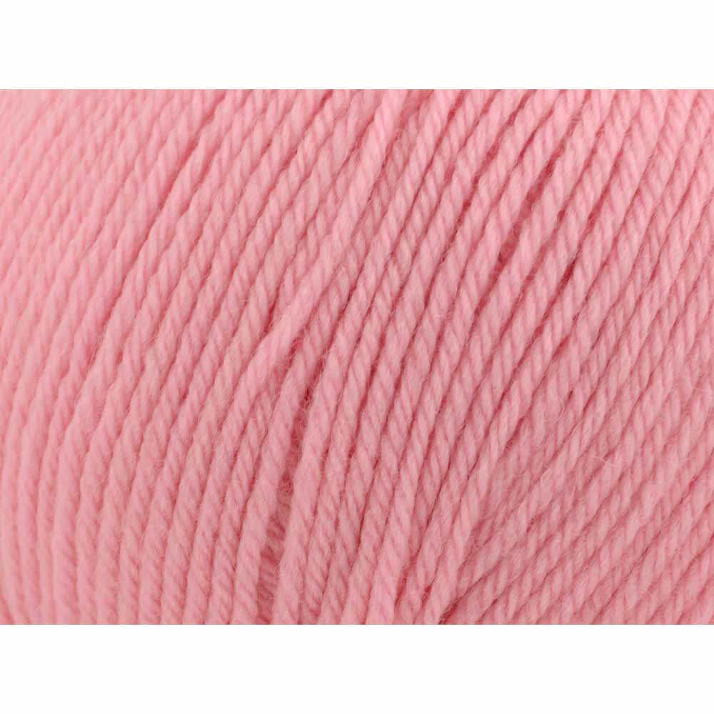 UNIVERSAL Deluxe Worsted Superwash wool yarn Classic Pink, 100 g / 199 m (218 yd)