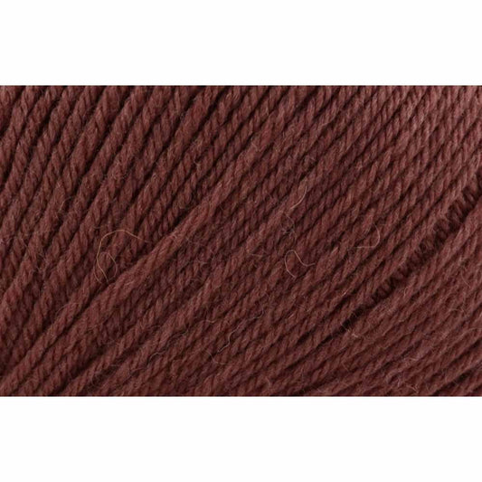UNIVERSAL Deluxe Worsted Superwash wool yarn Chocolate, 100 g / 199 m (218 yd)
