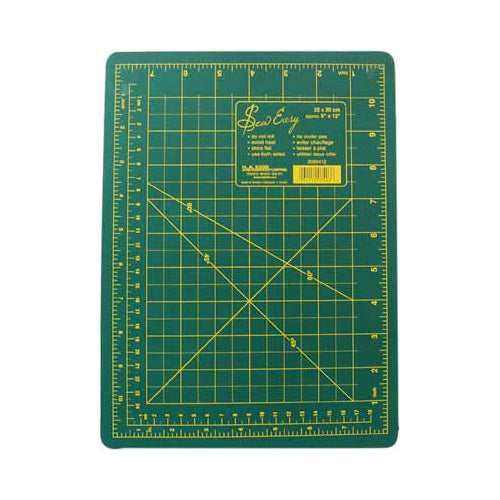 SEW EASY Green 3-Ply Cutting Mat 9" × 12"