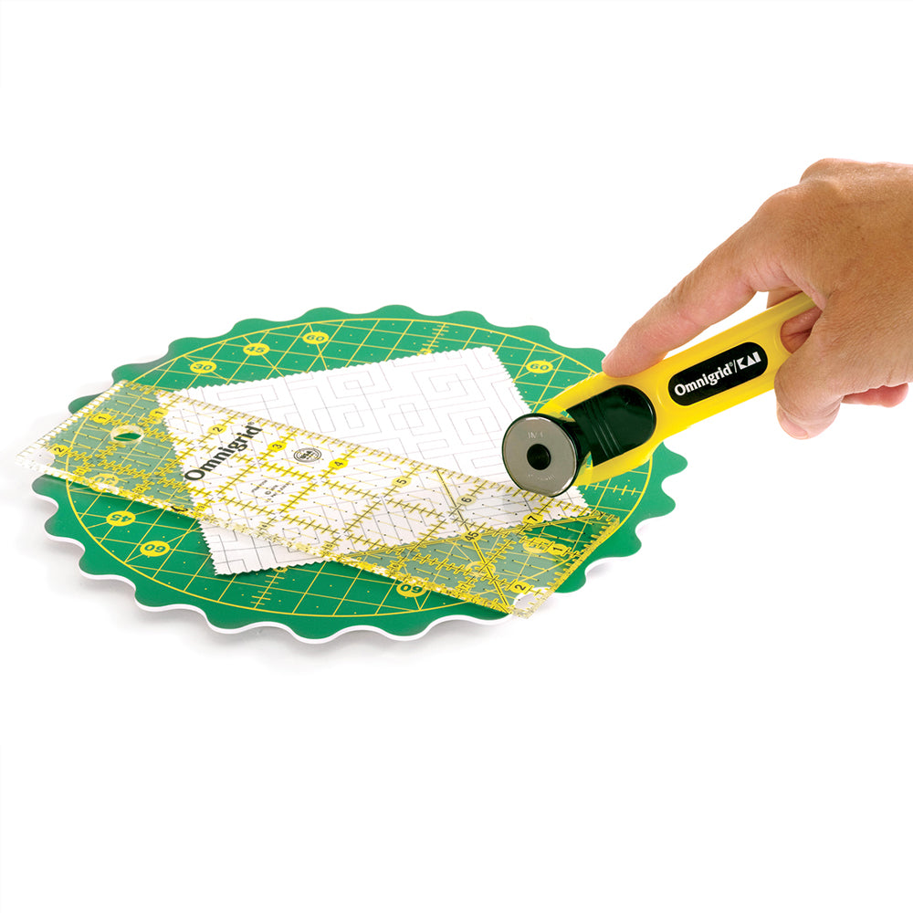OMNIGRID 360° Rotating Self-Healing Cutting Mat 8 in Diameter