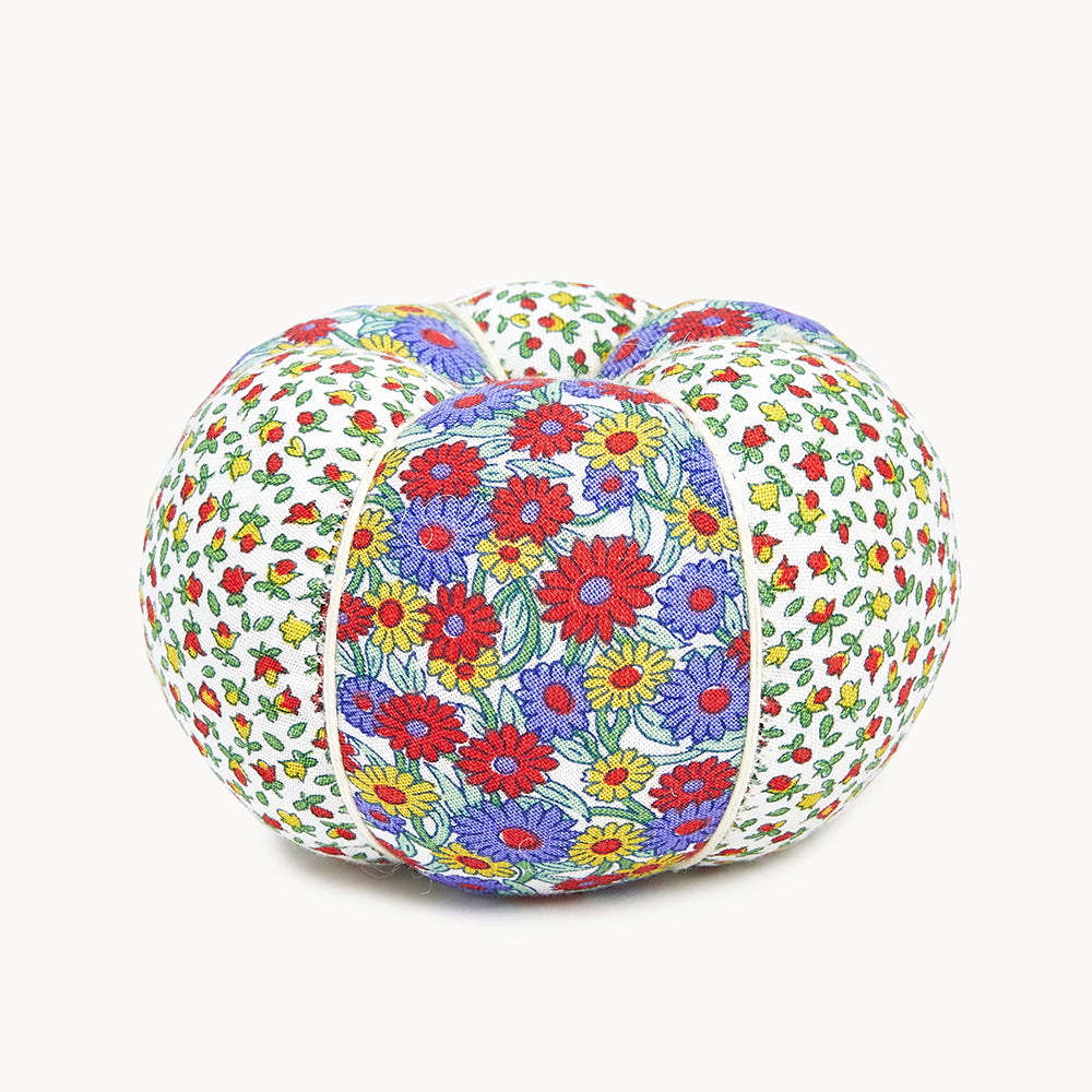 LIBERTY Round Pin Cushion - Marguerite Meadow and Little Buds