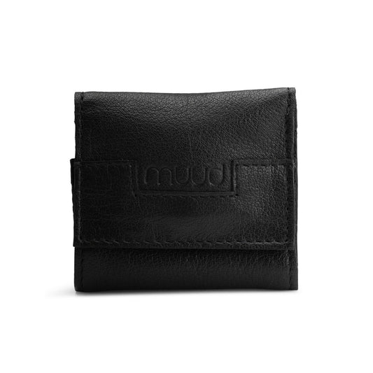 Carla Black - Leather needle case 8cm x 8cm (3.14in x 3.14in)