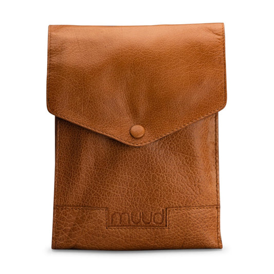 Betina XL Whisky - Leather needle case 18cm x 15cm (7in x 5.9in)