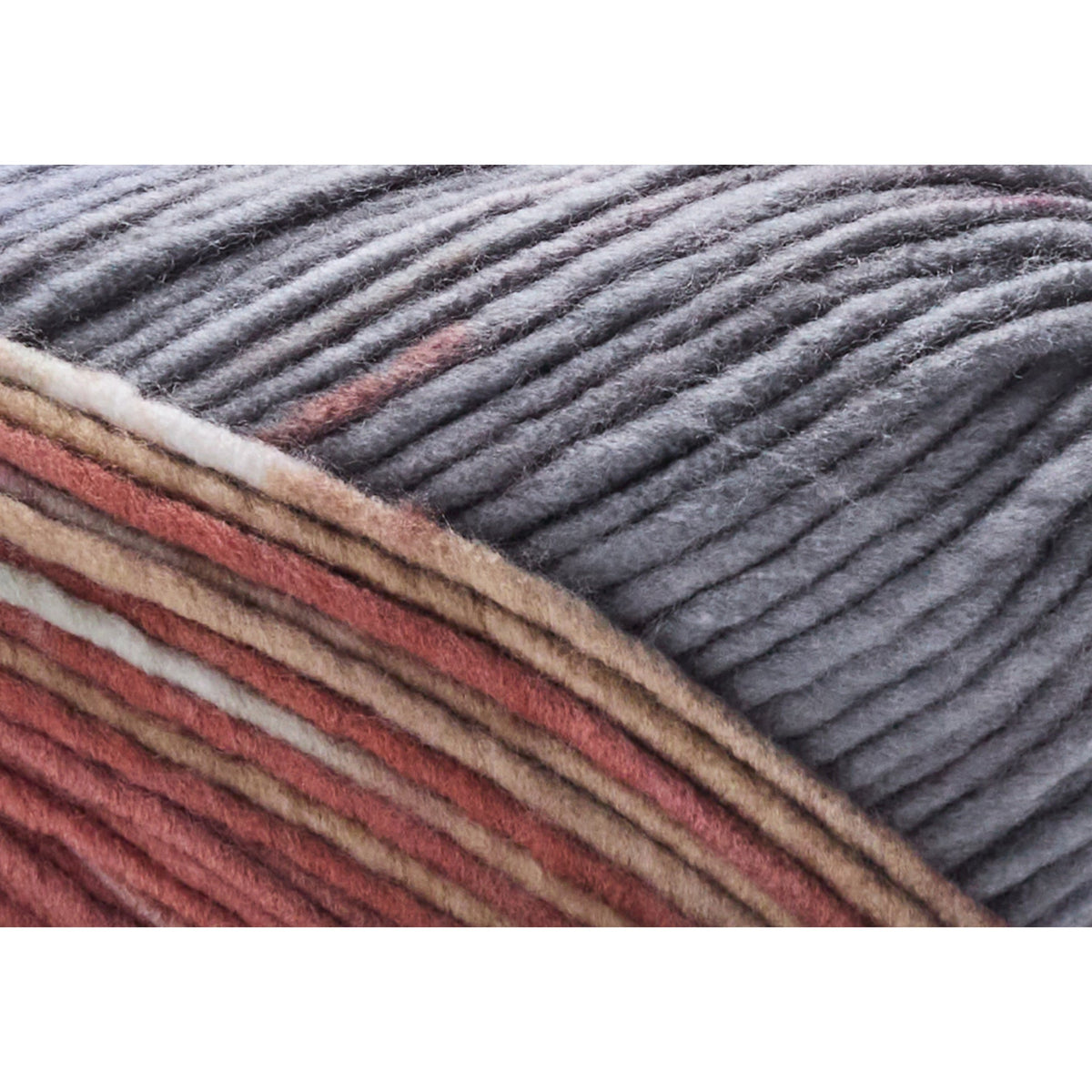 UNIVERSAL Maman #1804 Yarn - 100 g - Bulky Weight 5 - 100 m (109 yd) - Dune